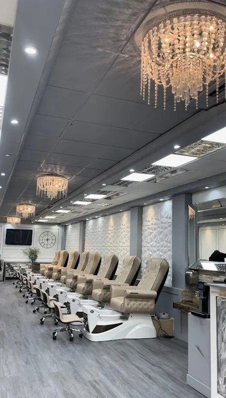 Shiny Nails Croydon — Nail salon in Croydon